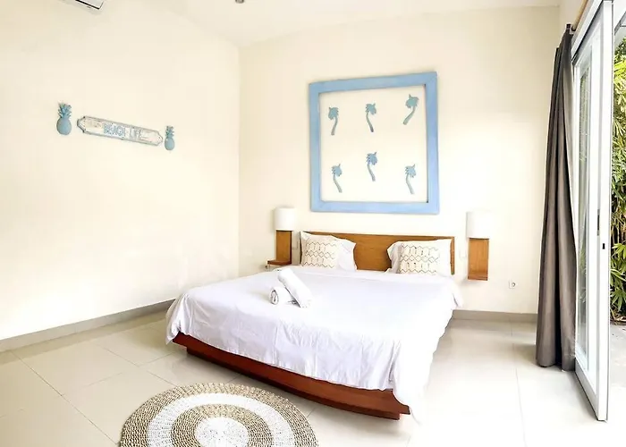 Tepi Pantai Seminyak