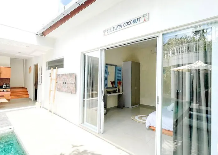 Tepi Pantai Villa Seminyak